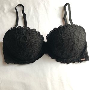 Pink Victoria’s Secret bra